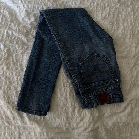 Levi's Denim - BF asking fit size 25